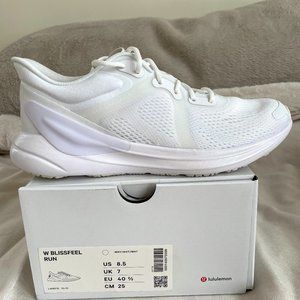 WHT/WHT/WHT Lululemon Blissfeel Run Sneakers